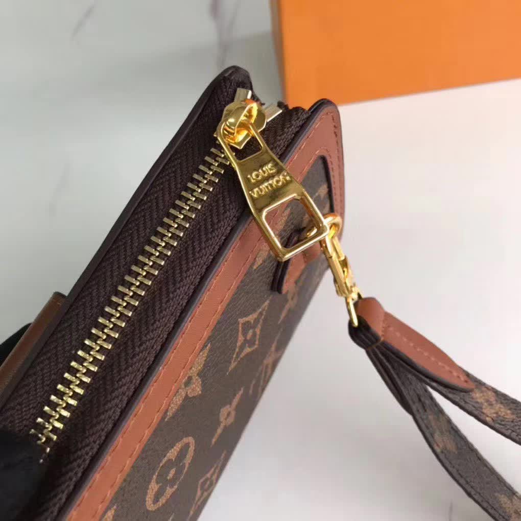 ルイヴィトン(LOUIS VUITTON) 長財布 モノグラム クラシックなデザイン 金具美品 上質な革製 上品で高級感あふれる逸品です - 画像 4