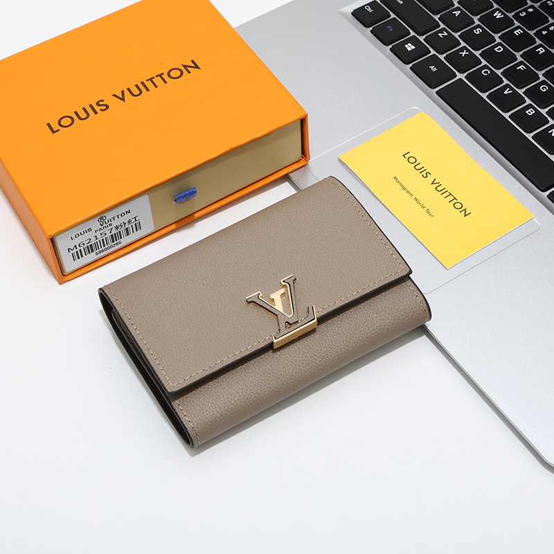 ルイヴィトン(LOUIS VUITTON) 長財布 モノグラム柄 クラシックなデザイン 金具も美しい 上品で高級感あふれる逸品です - 画像 4