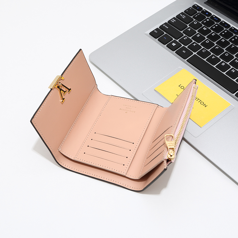 ルイヴィトン(LOUIS VUITTON) 長財布 モノグラム柄 クラシックなデザイン 金具も美しい 上品で高級感あふれる逸品です - 画像 8