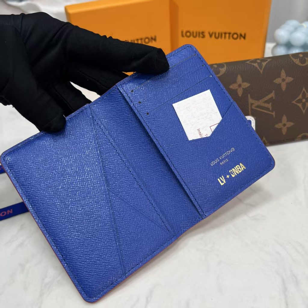ルイヴィトン（LOUIS VUITTON） 長財布 モノグラム クラシックなデザイン 上品で高級感あふれる逸品です - 画像 8