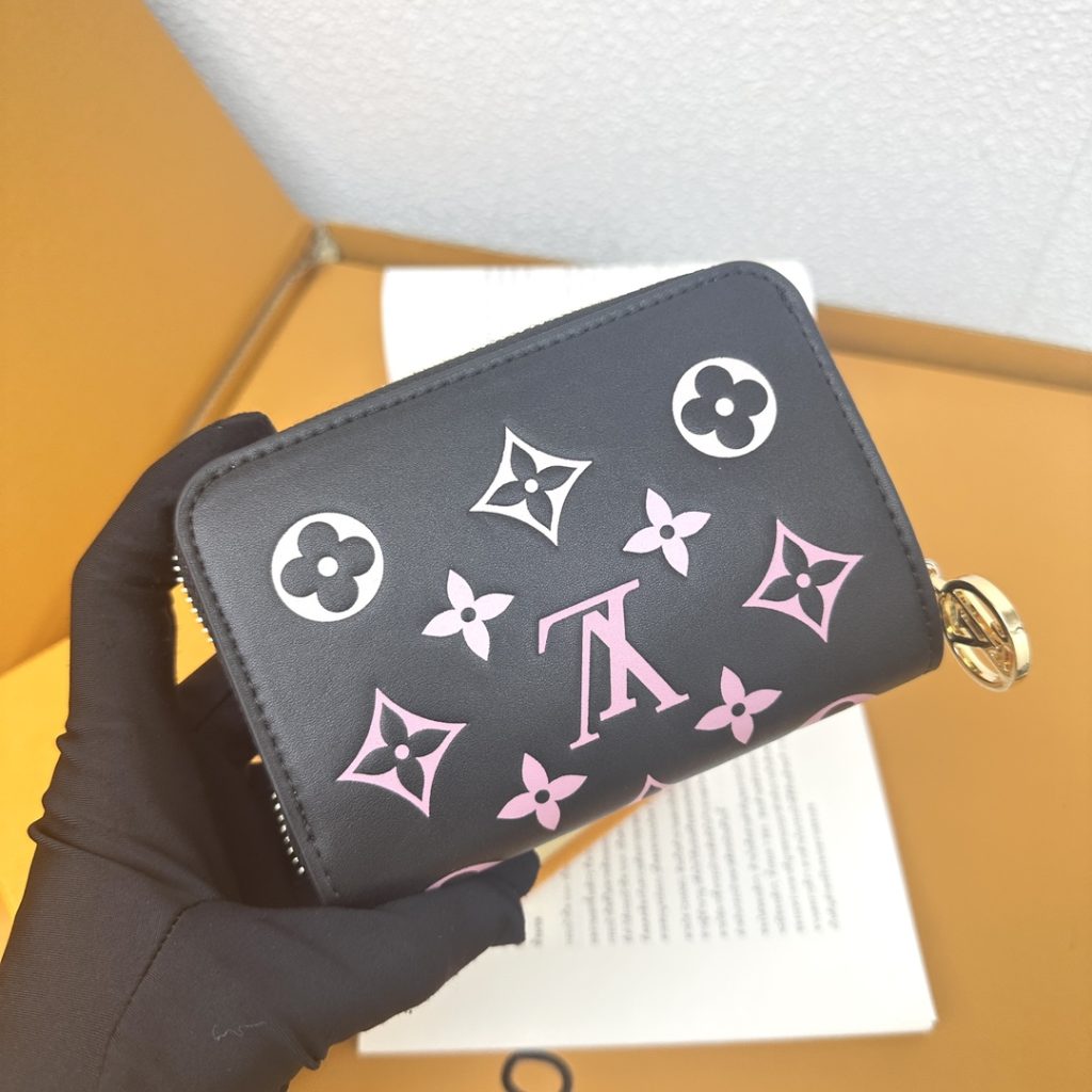 ルイ・ヴィトン モノグラムキャンバス 上品な長財布 レディースへのギフトに最適な定番モデル - 画像 4