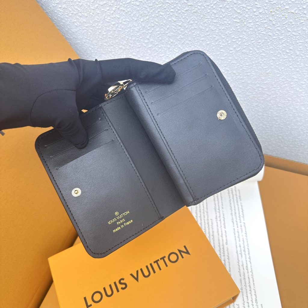 ルイ・ヴィトン モノグラムキャンバス 上品な長財布 レディースへのギフトに最適な定番モデル - 画像 7