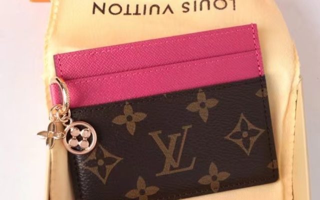 LOUIS VUITTONの財布を予算内で探す前に見るモノグラムのポイント