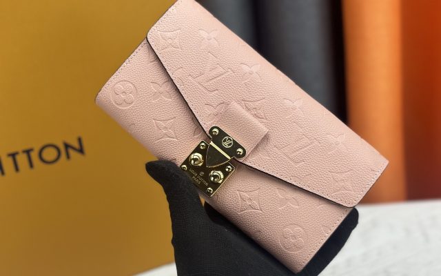 ルイ・ヴィトン モノグラムキャンバス 上品な長財布 レディース人気モデル ギフトにも最適