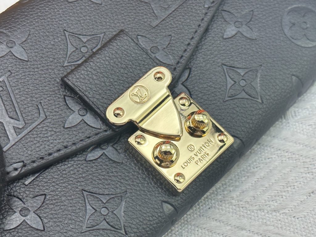 ルイ・ヴィトン モノグラムキャンバス 上品な長財布 レディースへのギフトに最適な定番モデル - 画像 6