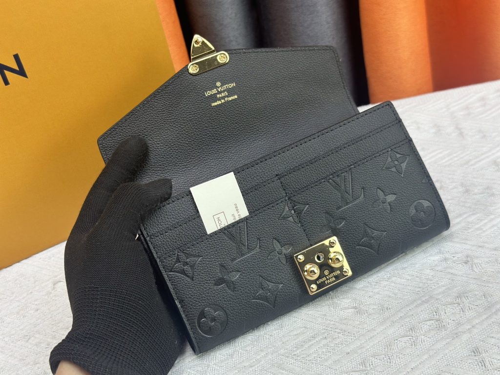 ルイ・ヴィトン モノグラムキャンバス 上品な長財布 レディースへのギフトに最適な定番モデル - 画像 7