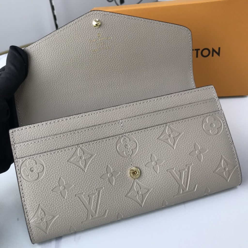 ルイ・ヴィトン モノグラムキャンバス 上品な長財布 レディースへのギフトに最適な定番モデル - 画像 6