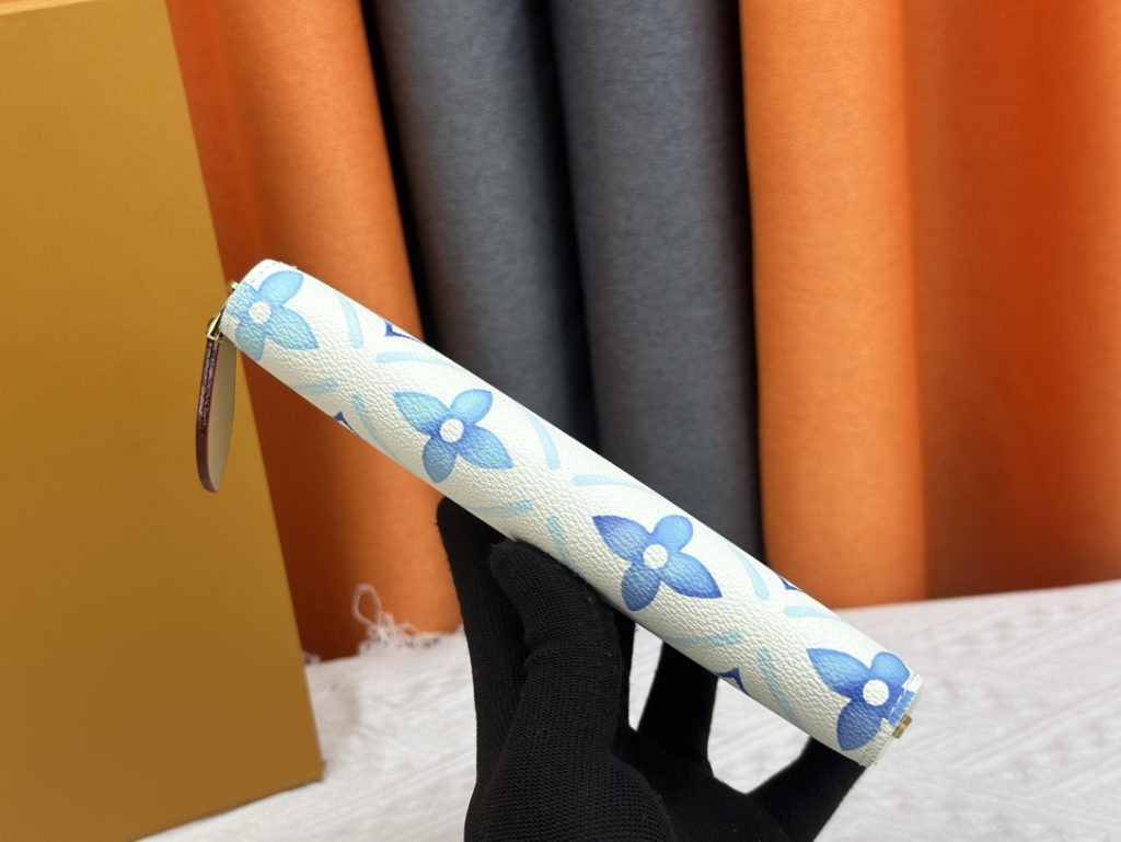 ルイ・ヴィトン モノグラムキャンバス 上品な長財布 レディースへのギフトに最適な定番モデル - 画像 3