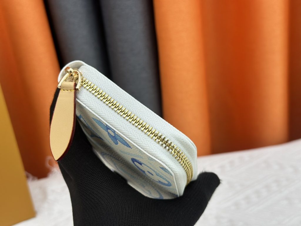 ルイ・ヴィトン モノグラムキャンバス 上品な長財布 レディースへのギフトに最適な定番モデル - 画像 6
