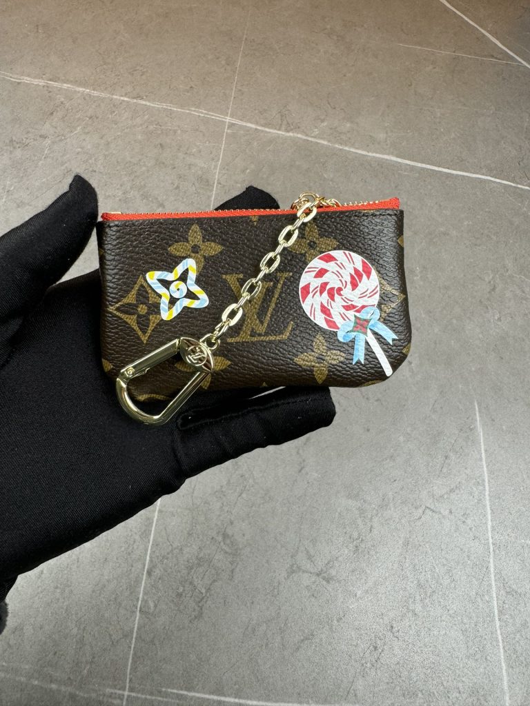 ルイ・ヴィトン モノグラムキャンバス 上品な長財布 レディースへのギフトに最適な定番モデル - 画像 2