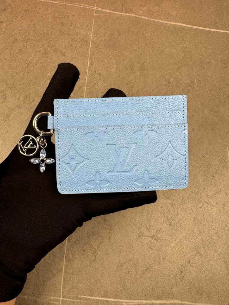 LOUIS VUITTONの財布・小物を毎日に使うなら確認したいこと