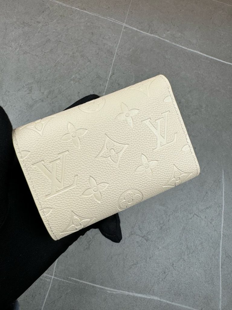 ルイ・ヴィトン モノグラムキャンバス 上品な長財布 レディースへのギフトに最適な定番モデル - 画像 2