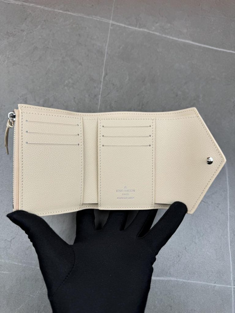 ルイ・ヴィトン モノグラムキャンバス 上品な長財布 レディースへのギフトに最適な定番モデル - 画像 5