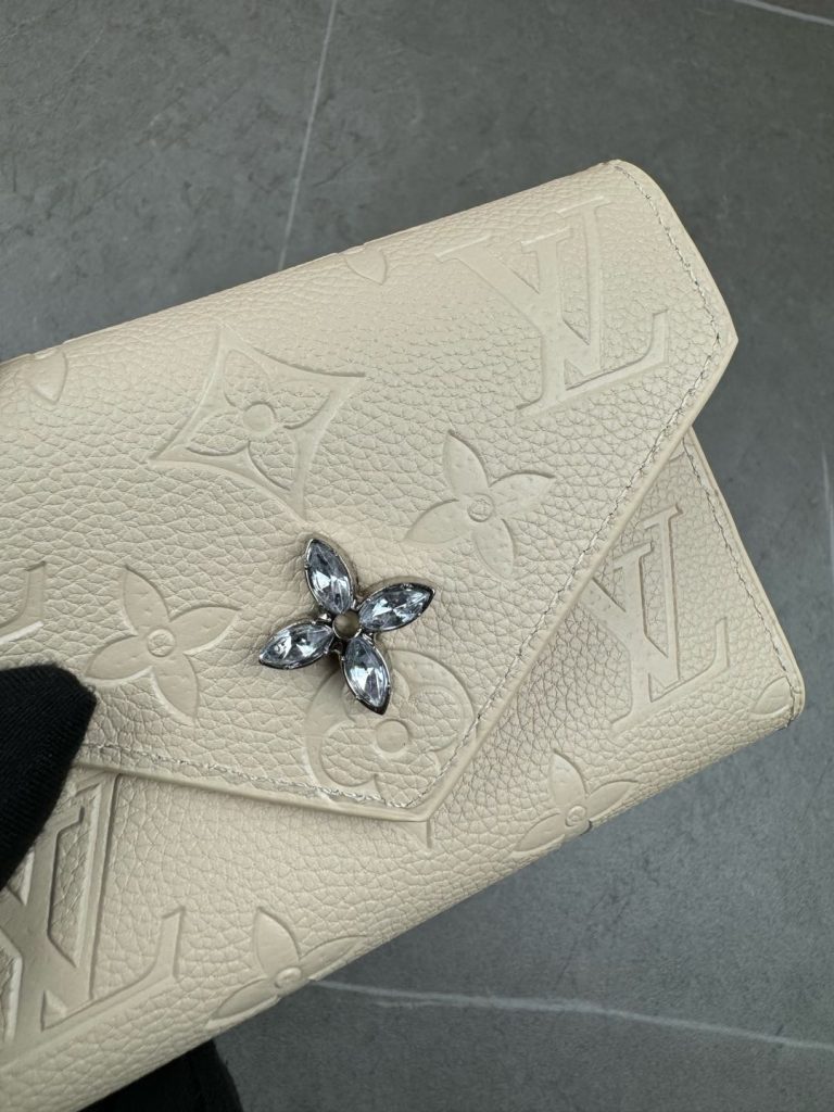 ルイ・ヴィトン モノグラムキャンバス 上品な長財布 レディースへのギフトに最適な定番モデル - 画像 7