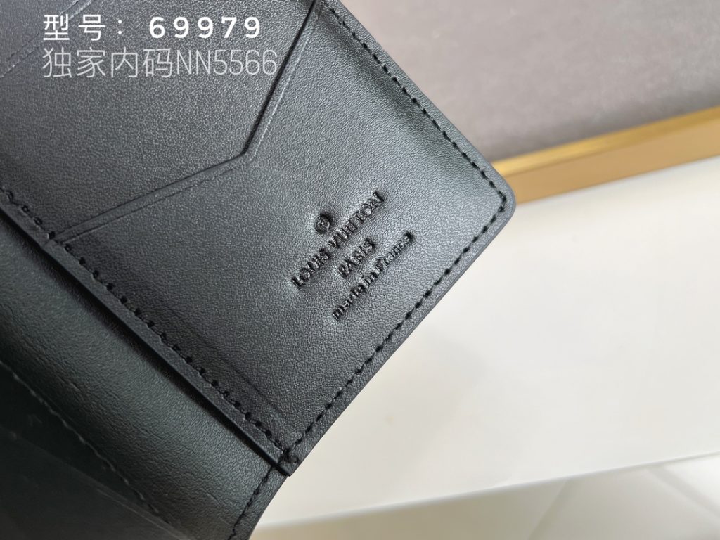 ルイ・ヴィトン モノグラムキャンバス 上品な長財布 レディース向け ギフトにも最適 - 画像 8