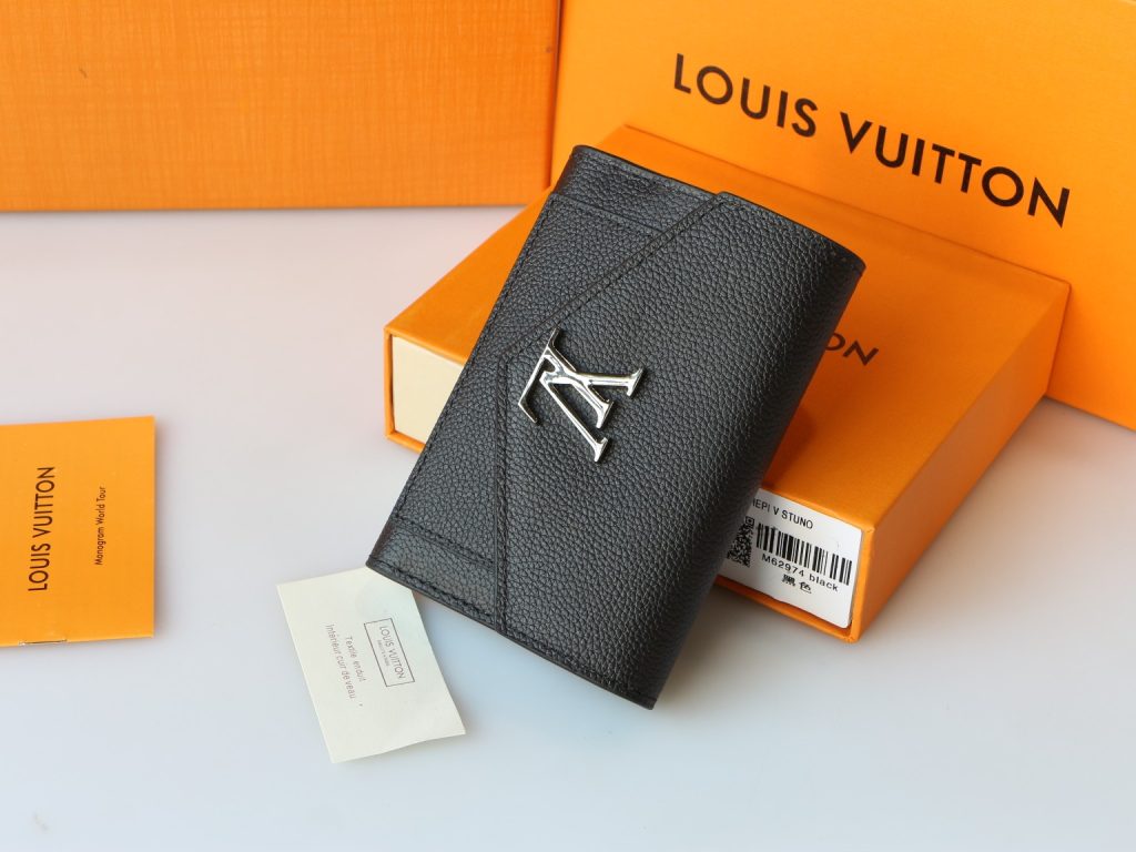 ルイ・ヴィトン モノグラムキャンバス 上品な長財布 レディース ギフトにも最適な定番モデル - 画像 2