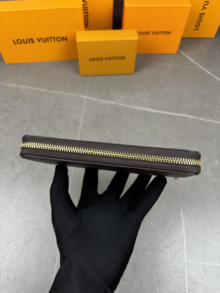 ルイ・ヴィトン モノグラムキャンバス 上品な長財布 ビジネスやギフトシーンに最適な定番モデル - 画像 3
