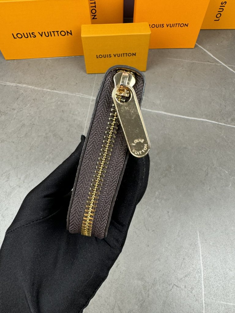 ルイ・ヴィトン モノグラムキャンバス 上品な長財布 ビジネスやギフトシーンに最適な定番モデル - 画像 5