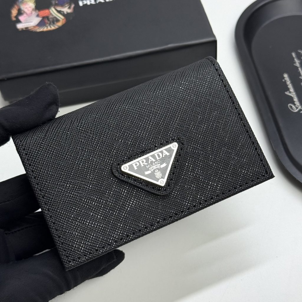 プラダ モノグラムキャンバス 上品な長財布 レディース ギフトにも最適な定番モデル - 画像 2