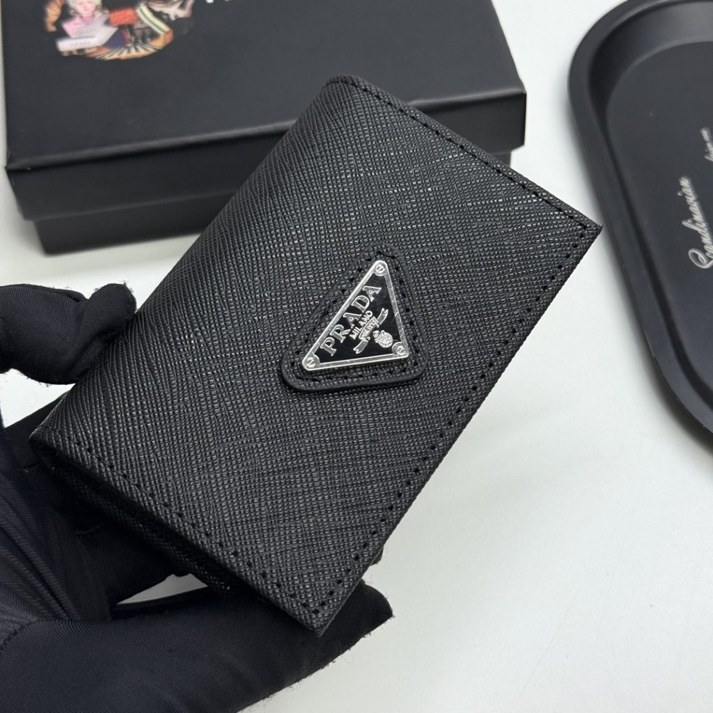 プラダ モノグラムキャンバス 上品な長財布 レディース ギフトにも最適な定番モデル - 画像 3