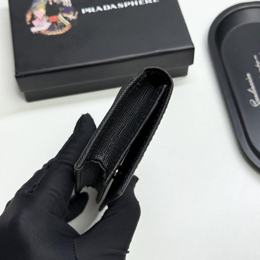プラダ モノグラムキャンバス 上品な長財布 レディース ギフトにも最適な定番モデル - 画像 6