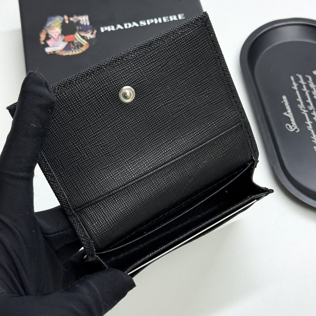 プラダ モノグラムキャンバス 上品な長財布 レディース ギフトにも最適な定番モデル - 画像 8