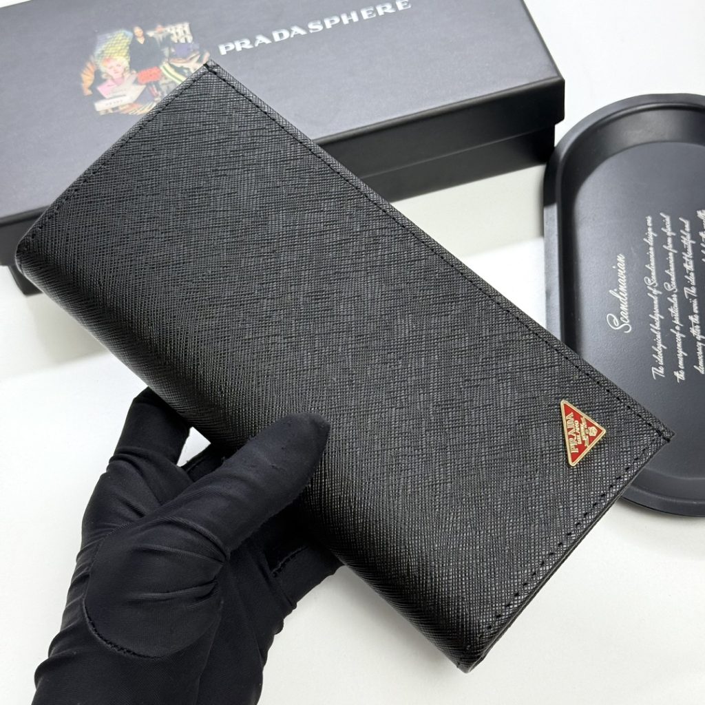 プラダ モノグラムキャンバス 上品な長財布 レディースに人気の定番モデル - 画像 3