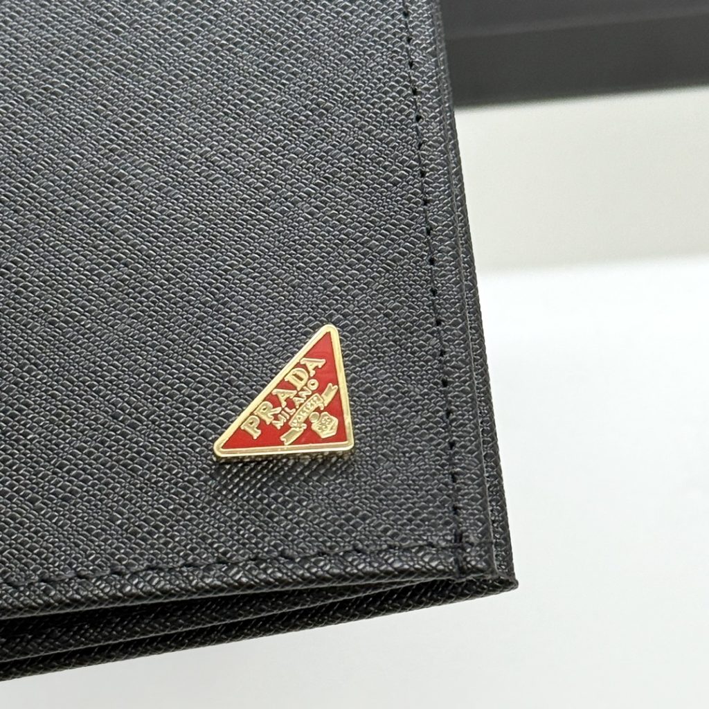 プラダ モノグラムキャンバス 上品な長財布 レディースに人気の定番モデル - 画像 6