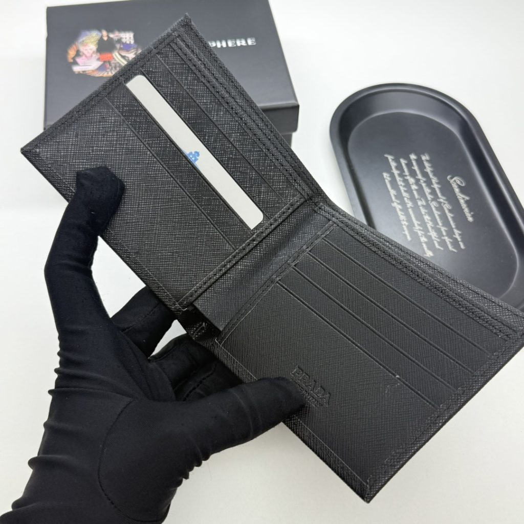 プラダ モノグラムキャンバス 上品な長財布 レディース ギフトにも最適な定番モデル - 画像 7