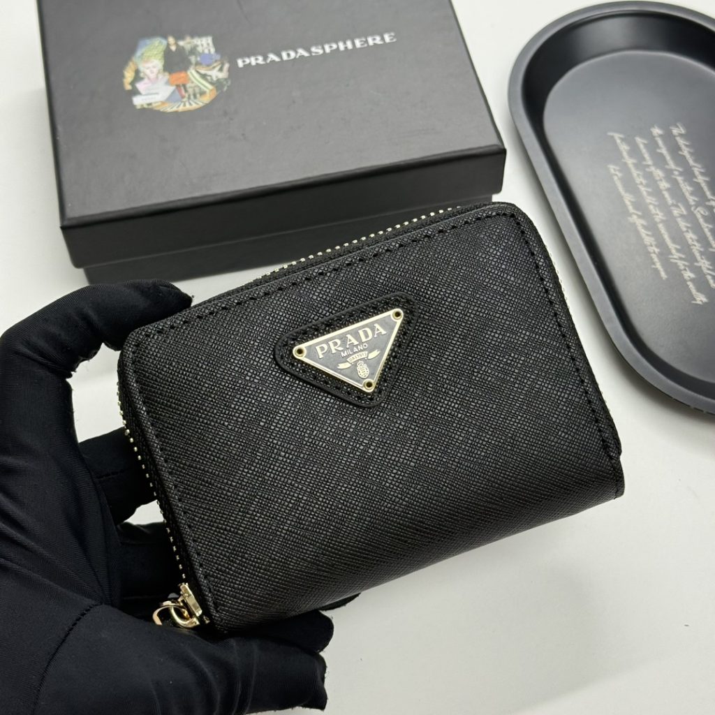 プラダ モノグラムキャンバス 上質な長財布 レディース向け ギフトにも最適な一品 - 画像 2