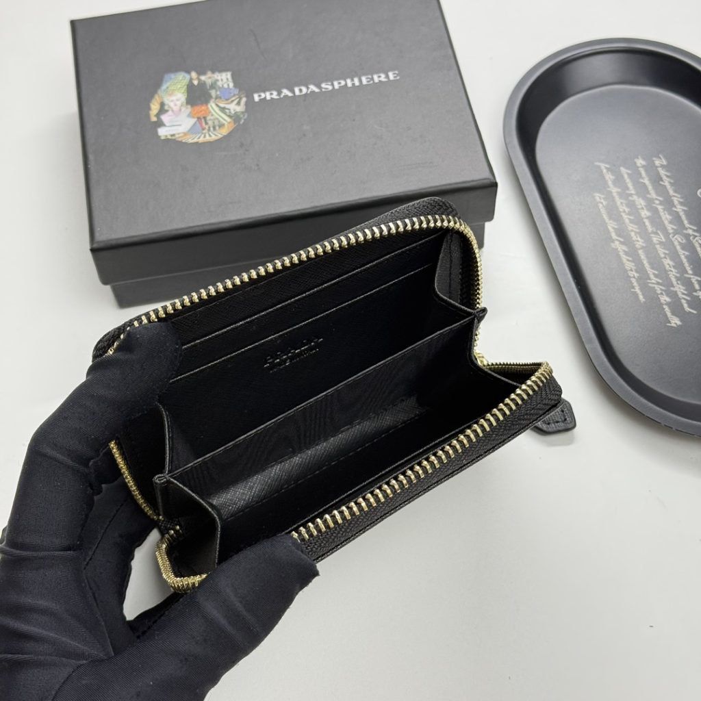 プラダ モノグラムキャンバス 上質な長財布 レディース向け ギフトにも最適な一品 - 画像 7