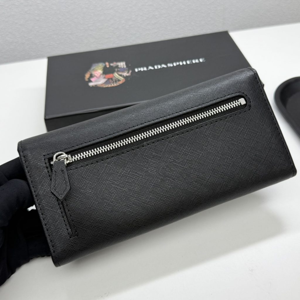 プラダ モノグラムキャンバス 上品な長財布 レディース ギフトにも最適な定番モデル - 画像 4