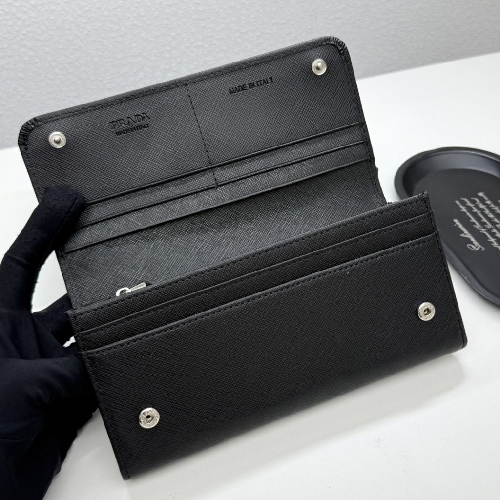 プラダ モノグラムキャンバス 上品な長財布 レディース ギフトにも最適な定番モデル - 画像 7