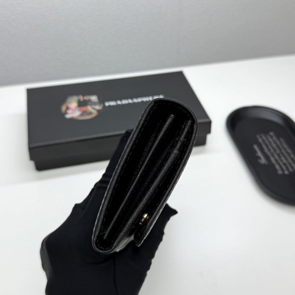 プラダ モノグラムキャンバス 上品な長財布 レディース人気モデル ギフトにも最適 - 画像 6