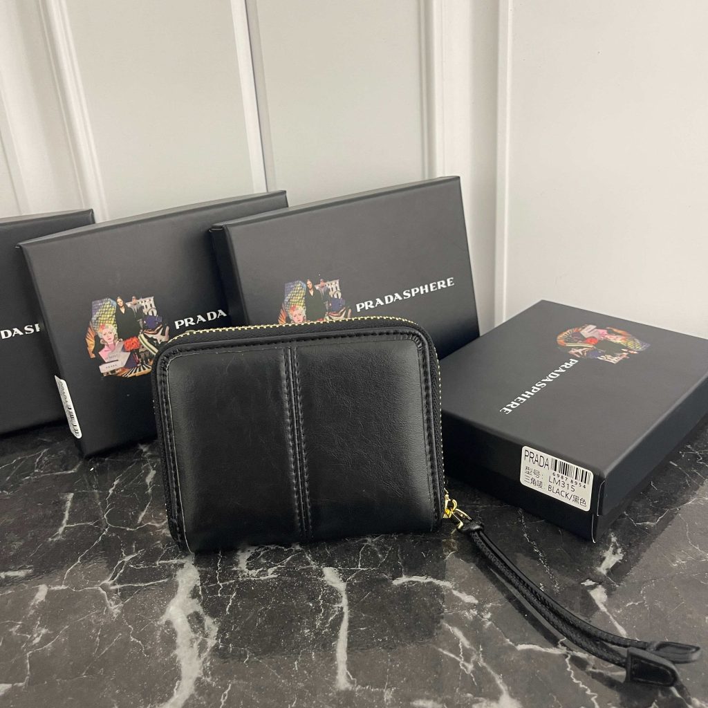プラダ モノグラムキャンバス 上品で実用的な長財布 レディースのギフトにも最適 - 画像 3