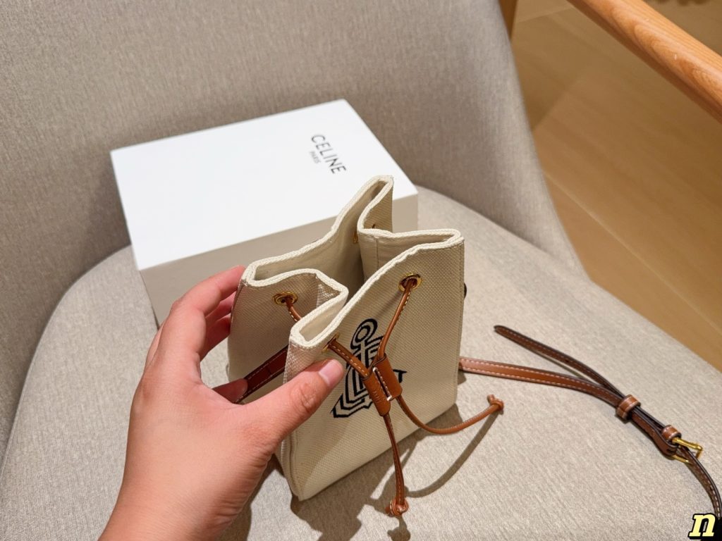 セリーヌ ショルダーバッグ エレガントで上質なレザー使用 レディース向け長く愛用できる定番モデル - 画像 7