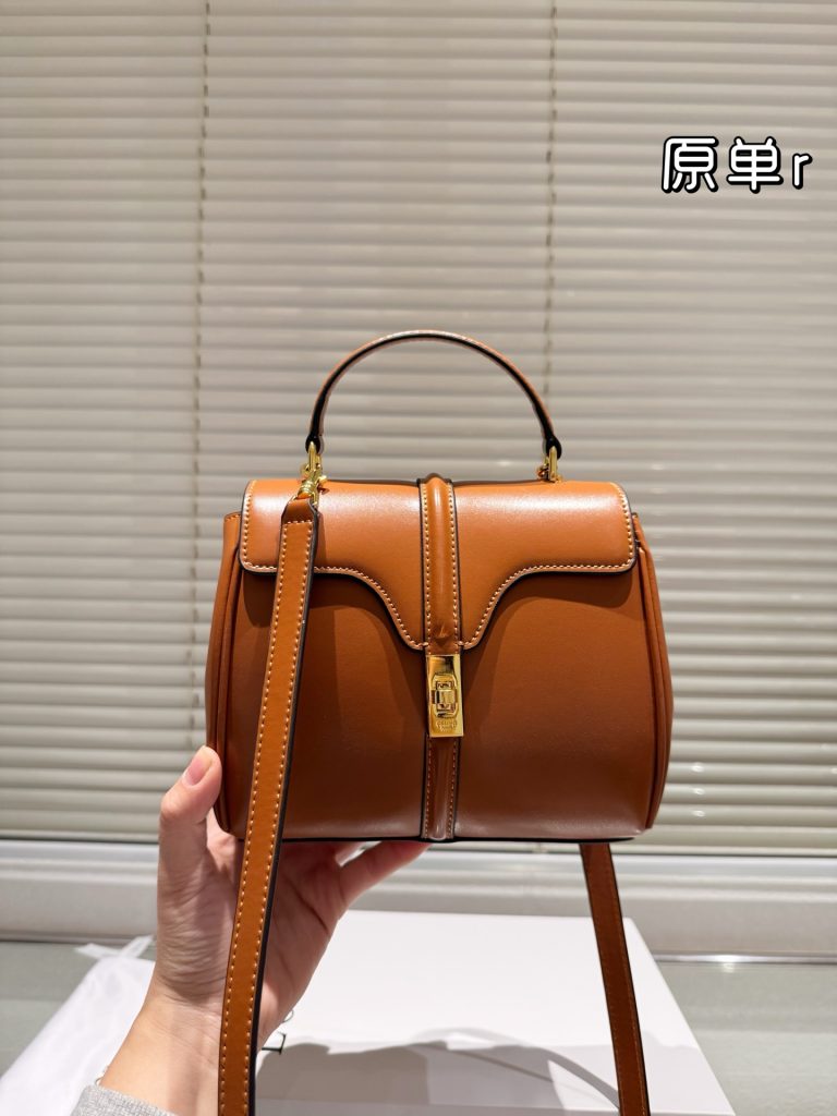 セリーヌ ショルダーバッグ 上質なレザーと洗練されたデザイン 大人女性に似合う長く愛用できる一品 - 画像 4