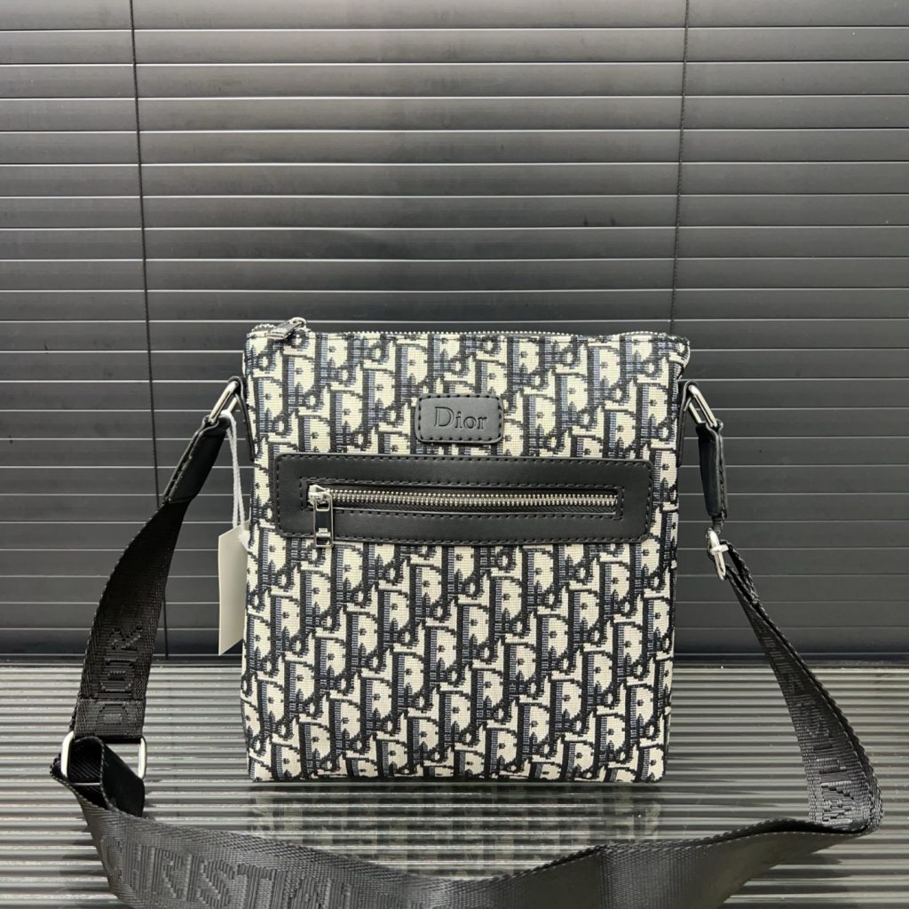 Diorディオール ショルダーバッグ 洗練されたモノグラムキャンバス レディースに人気の上品なデザイン - 画像 2