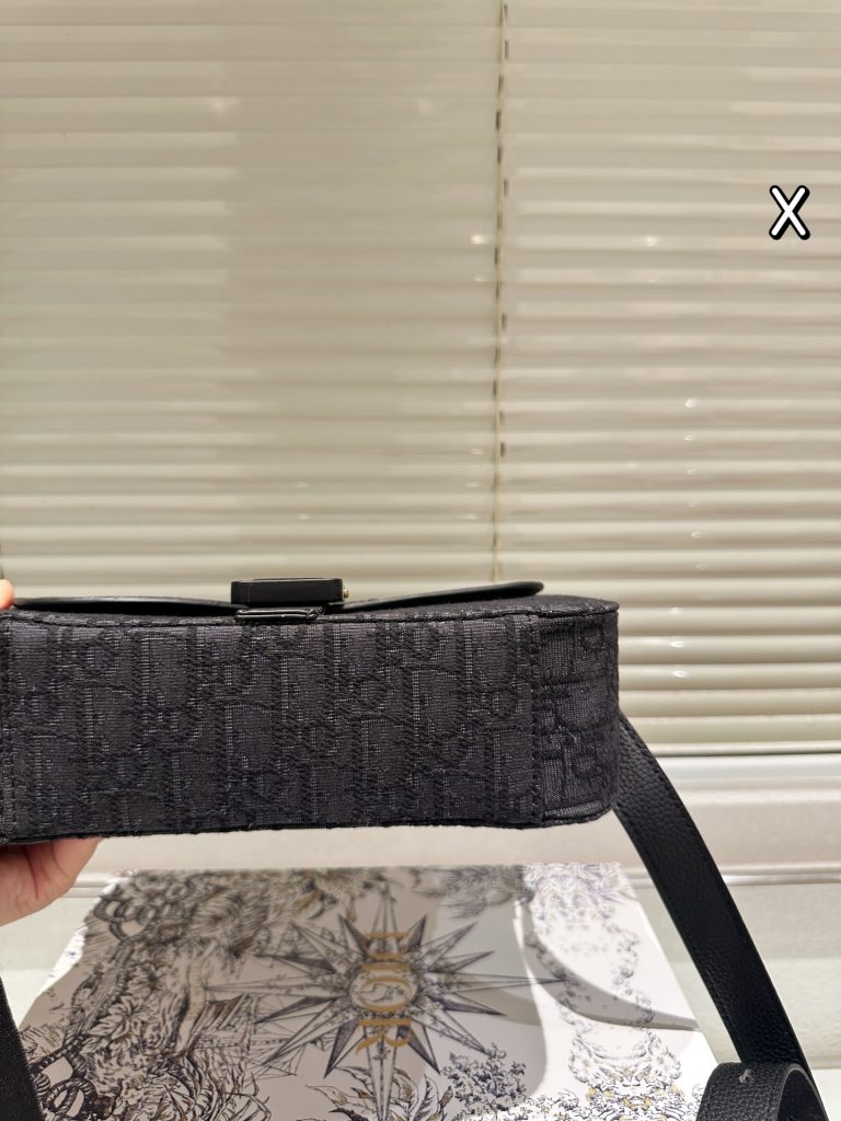 ディオール DIOR Saddle メッセンジャーバッグ モノグラムキャンバス 上品なショルダーバッグ レディース向け 長く愛用できる定番モデル - 画像 7