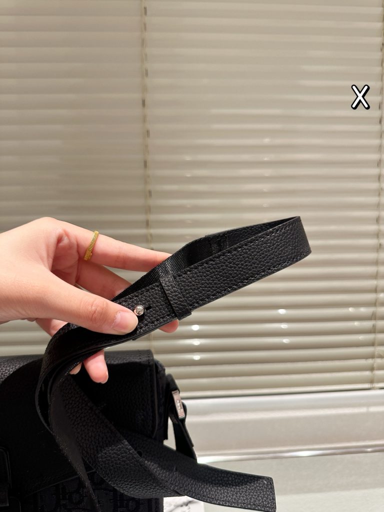 ディオール DIOR Saddle メッセンジャーバッグ モノグラムキャンバス 上品なショルダーバッグ レディース向け 長く愛用できる定番モデル - 画像 8