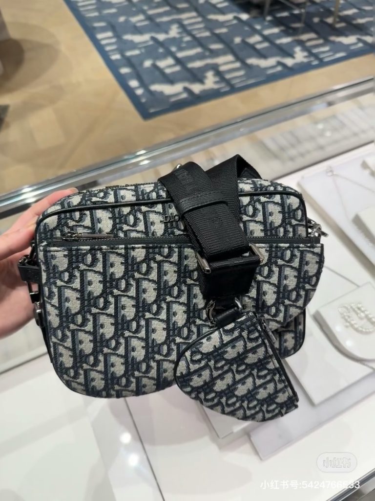 Diorディオール ショルダーバッグ モノグラムキャンバス 上品なデザイン レディース向け 長く愛用できる定番モデル - 画像 7