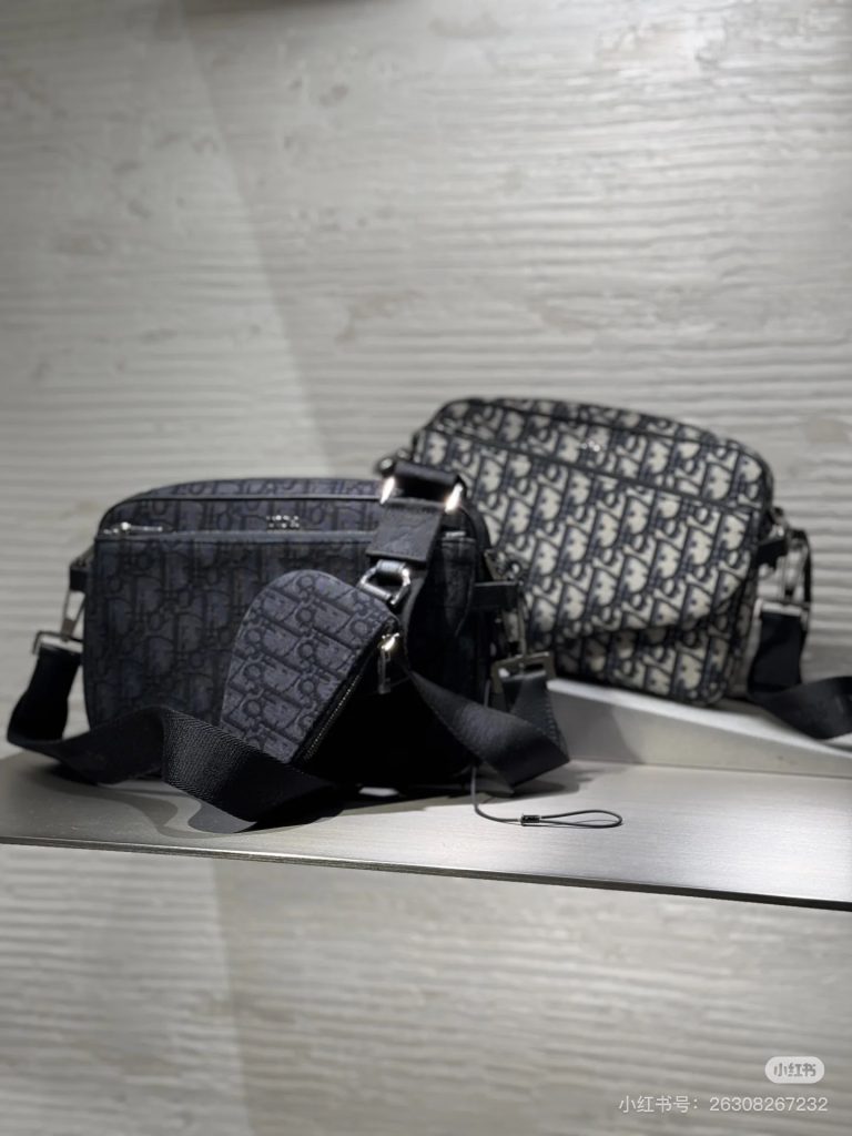 Diorディオール ショルダーバッグ モノグラムキャンバス 上品なデザイン レディース向け 長く愛用できる定番モデル - 画像 8