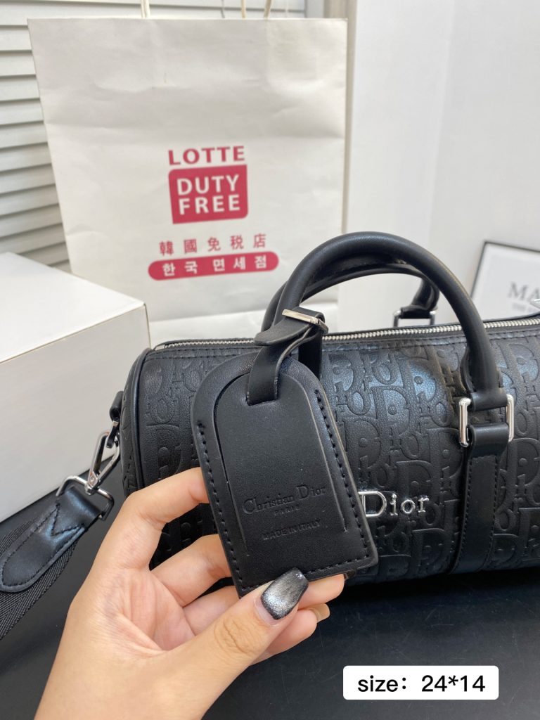 Diorディオール ショルダーバッグ 上品なモノグラムキャンバス レディースに人気の長く愛用できるデザイン - 画像 6
