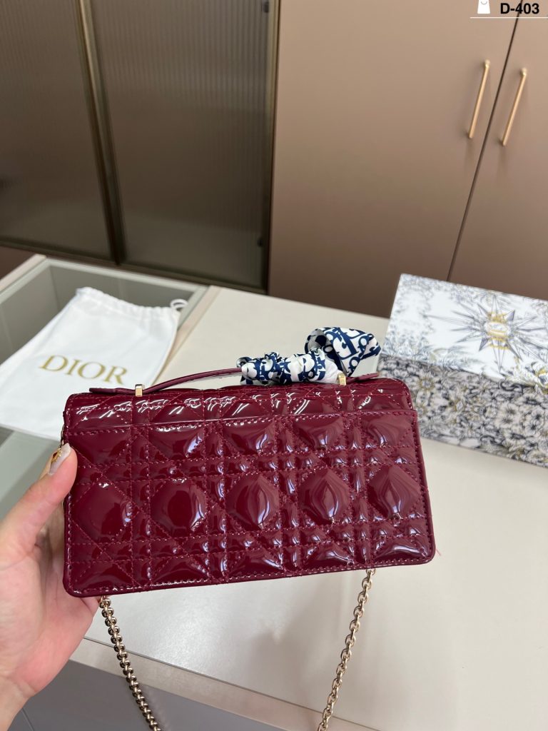 Diorディオール モノグラムキャンバス 上品なショルダーバッグ レディース向け 長く愛用できる定番モデル - 画像 4