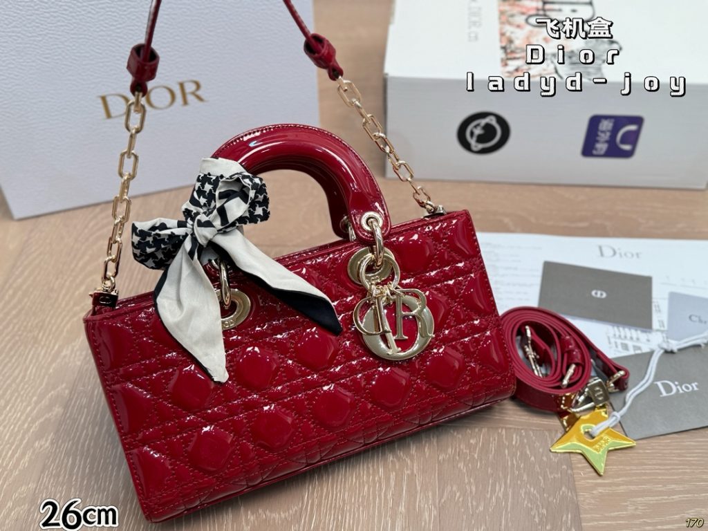 Diorディオール ショルダーバッグ 上品なモノグラムキャンバス レディースに人気の長く愛用できるデザイン - 画像 2