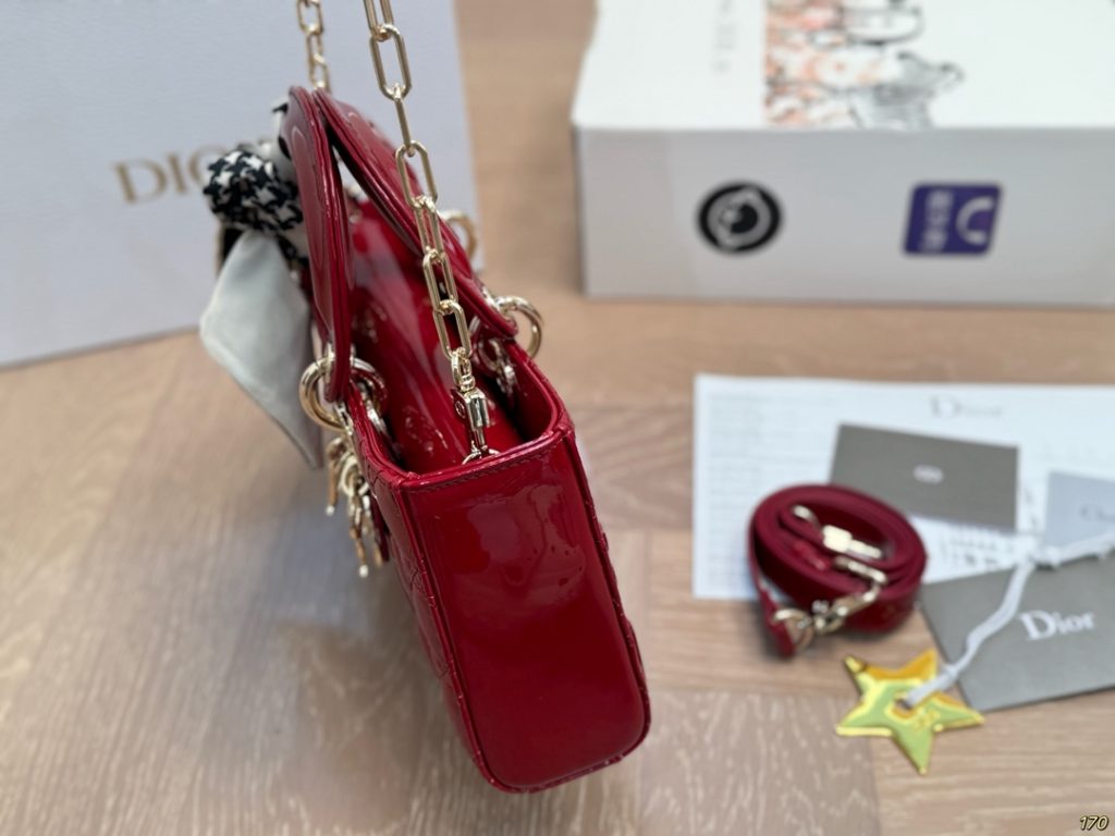Diorディオール ショルダーバッグ 上品なモノグラムキャンバス レディースに人気の長く愛用できるデザイン - 画像 5