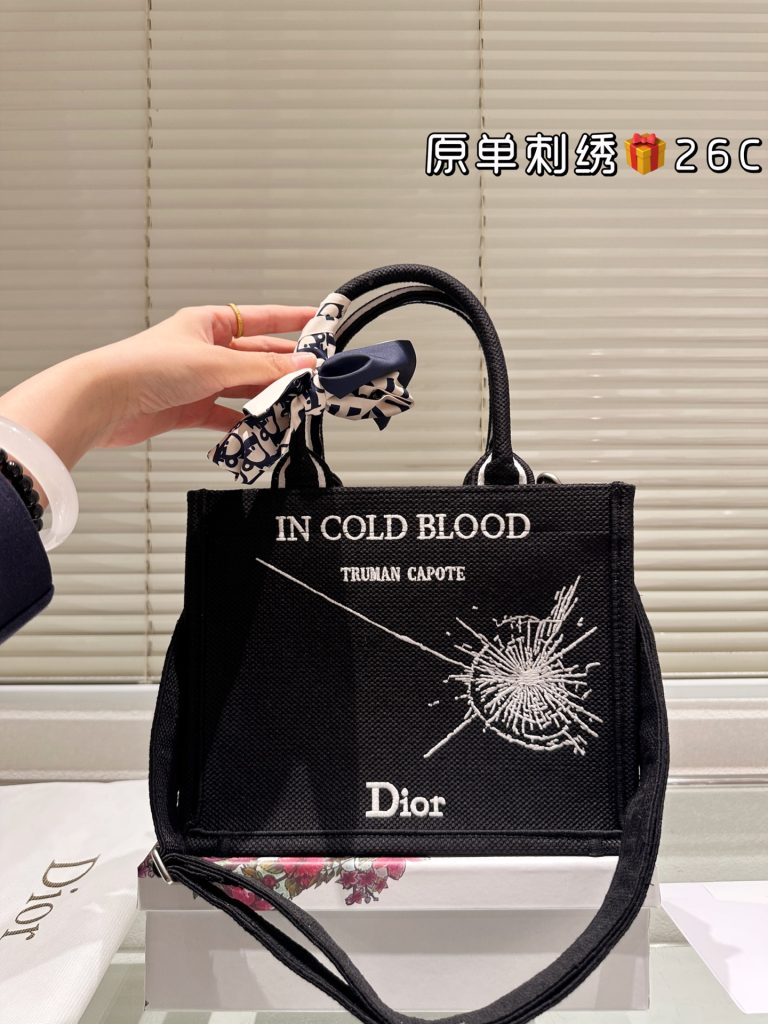 Diorディオール ショルダーバッグ 上品なモノグラムキャンバス仕様 レディースに人気の長く愛用できる定番モデル - 画像 5