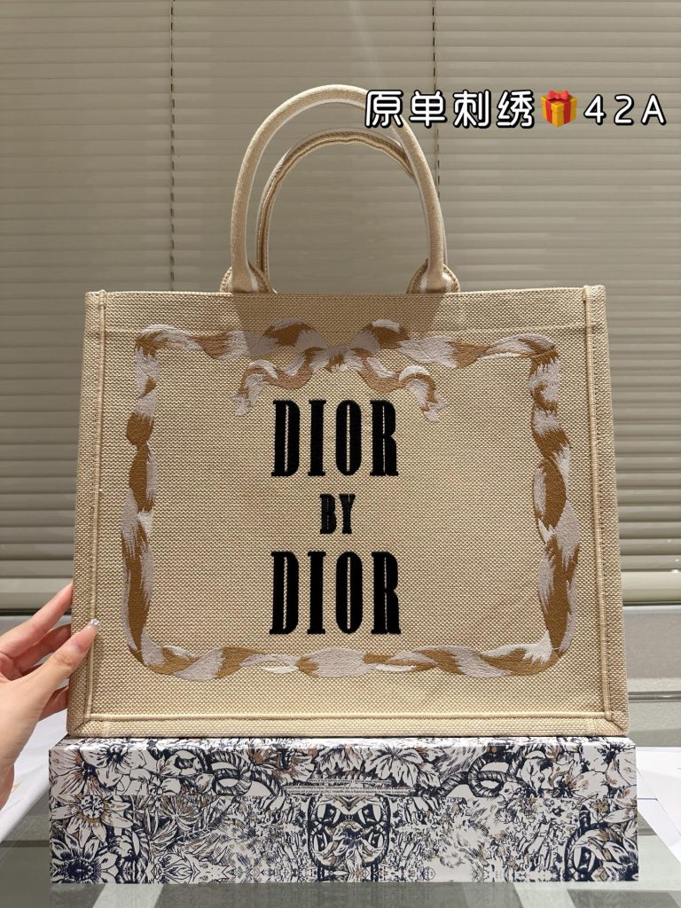 Diorディオール Book Tote ブックトート ショルダーバッグ 上品なモノグラムキャンバス レディースに人気の定番モデル - 画像 6