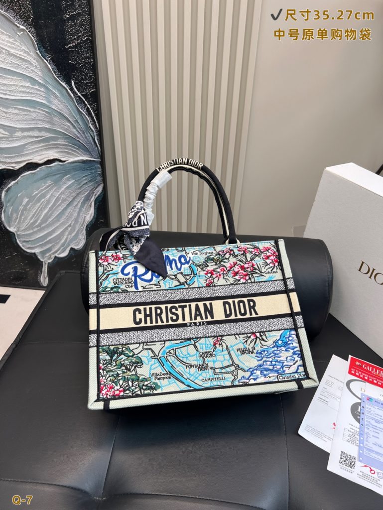 Dior ディオール ブックトート ショルダーバッグ Book Tote キャンバス 上品なデザイン レディース 長く愛用できる定番モデル - 画像 5
