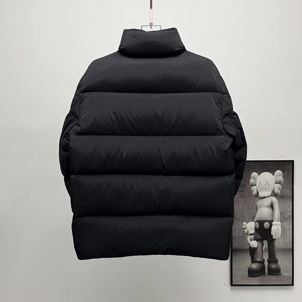 Monclerモンクレール メンズ パッカーパーカー 黒 1色入 - 画像 4